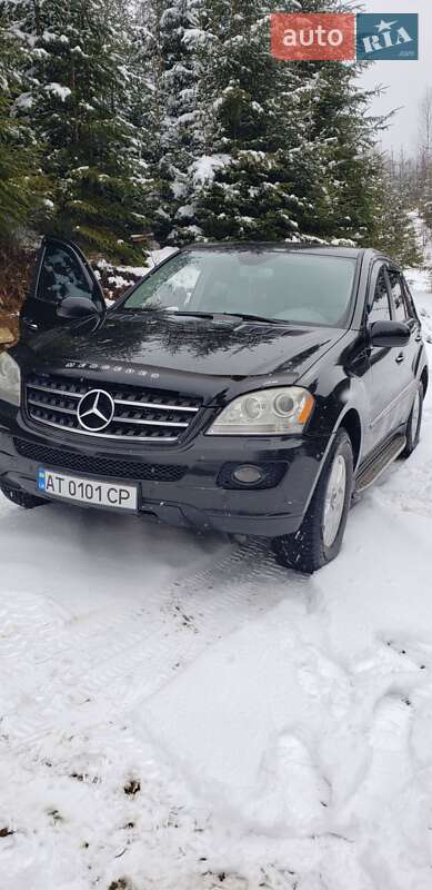 Внедорожник / Кроссовер Mercedes-Benz M-Class 2006 в Буковеле
