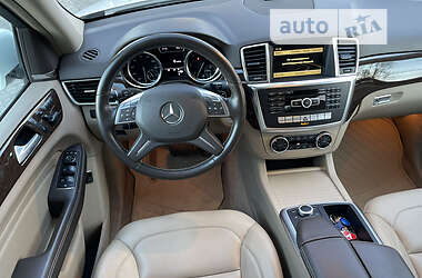 Внедорожник / Кроссовер Mercedes-Benz M-Class 2013 в Киеве