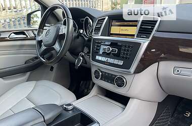 Внедорожник / Кроссовер Mercedes-Benz M-Class 2012 в 