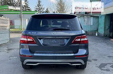 Внедорожник / Кроссовер Mercedes-Benz M-Class 2012 в 