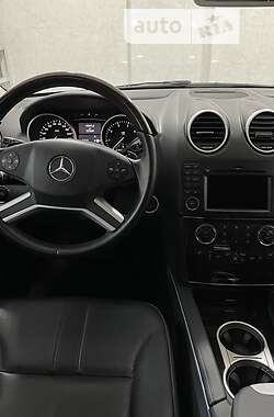 Внедорожник / Кроссовер Mercedes-Benz M-Class 2010 в Киеве