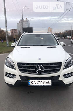 Позашляховик / Кросовер Mercedes-Benz M-Class 2012 в 