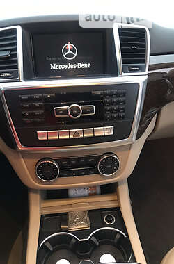 Позашляховик / Кросовер Mercedes-Benz M-Class 2012 в 