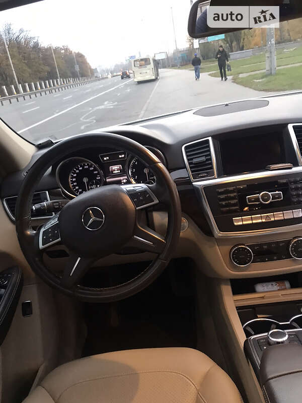 Внедорожник / Кроссовер Mercedes-Benz M-Class 2012 в Киеве