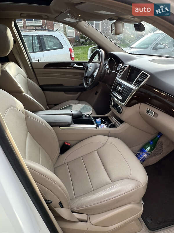 Внедорожник / Кроссовер Mercedes-Benz M-Class 2014 в Одессе