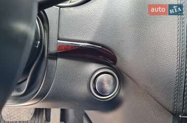 Внедорожник / Кроссовер Mercedes-Benz M-Class 2011 в 