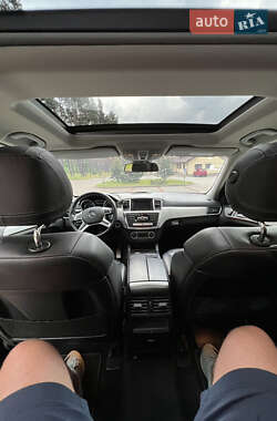 Внедорожник / Кроссовер Mercedes-Benz M-Class 2011 в 