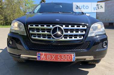 Позашляховик / Кросовер Mercedes-Benz M-Class 2010 в Луцьку