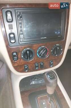 Внедорожник / Кроссовер Mercedes-Benz M-Class 2002 в 