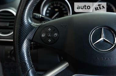 Позашляховик / Кросовер Mercedes-Benz M-Class 2011 в 