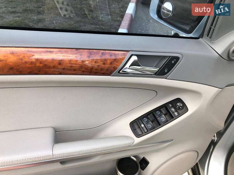 Позашляховик / Кросовер Mercedes-Benz M-Class 2008 в Харкові