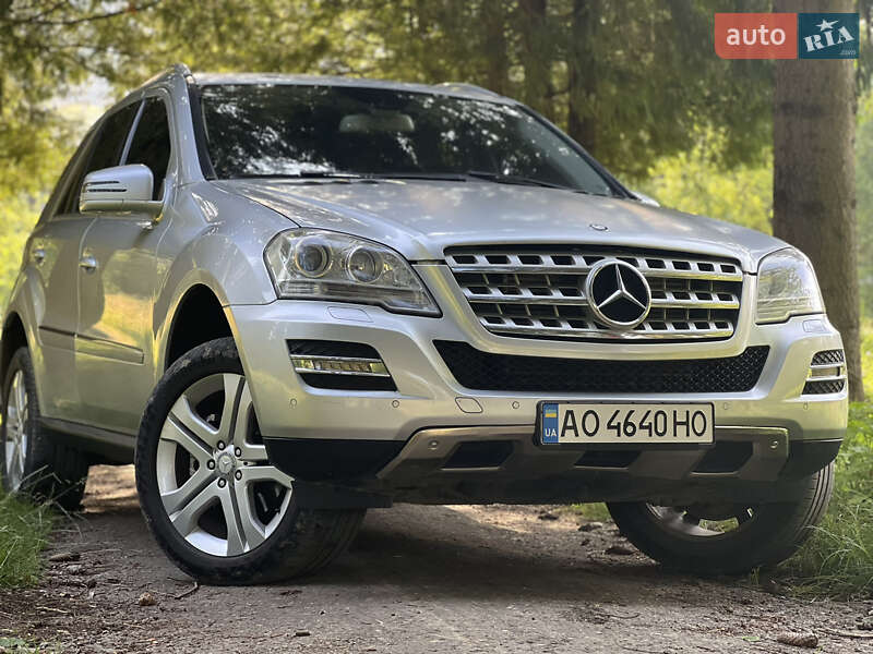 Внедорожник / Кроссовер Mercedes-Benz M-Class 2010 в Межгорье фото 2 Внедорожник / Кроссовер Mercedes-Benz M-Class 2010 в Межгорье