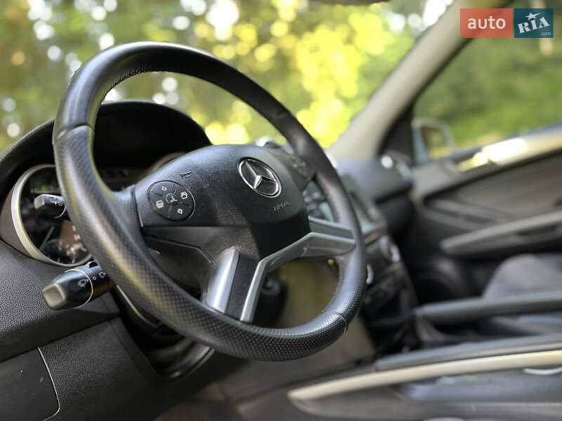 Внедорожник / Кроссовер Mercedes-Benz M-Class 2010 в Межгорье