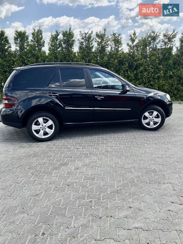 Внедорожник / Кроссовер Mercedes-Benz M-Class 2008 в Луцке