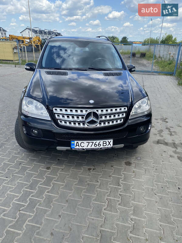 Внедорожник / Кроссовер Mercedes-Benz M-Class 2008 в Луцке