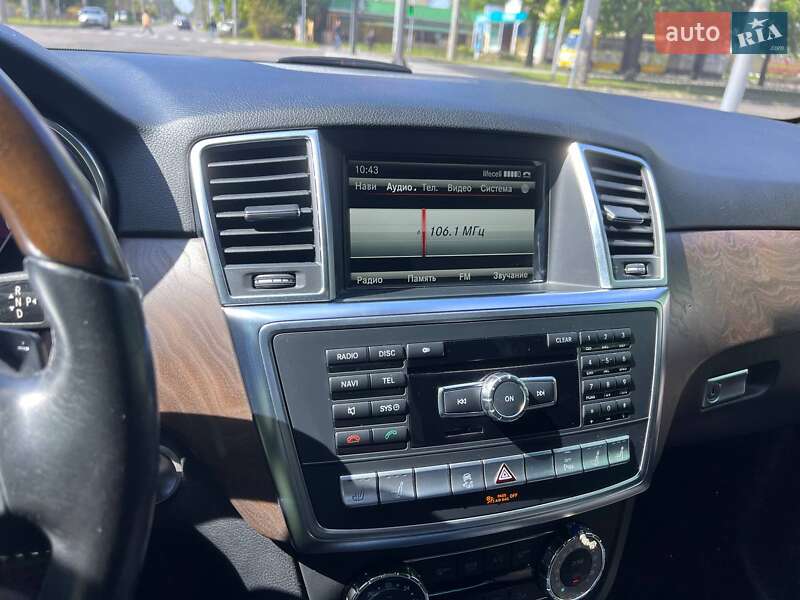 Внедорожник / Кроссовер Mercedes-Benz M-Class 2013 в Черкассах