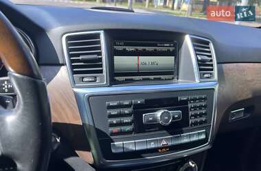 Внедорожник / Кроссовер Mercedes-Benz M-Class 2013 в 