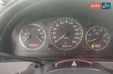 Внедорожник / Кроссовер Mercedes-Benz M-Class 2004 в Броварах