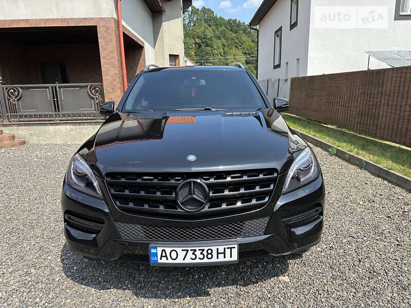 Внедорожник / Кроссовер Mercedes-Benz M-Class 2013 в 