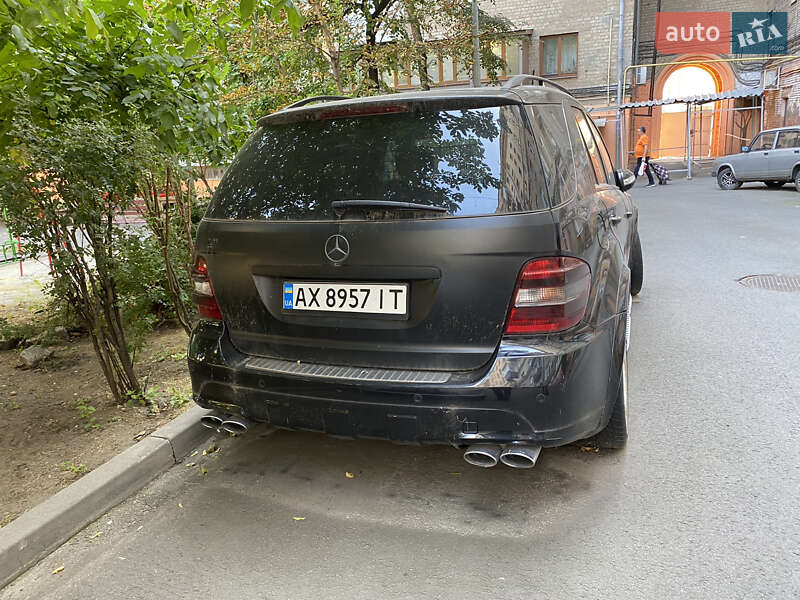 Позашляховик / Кросовер Mercedes-Benz M-Class 2007 в 