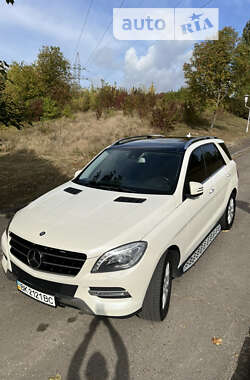 Внедорожник / Кроссовер Mercedes-Benz M-Class 2013 в Ровно
