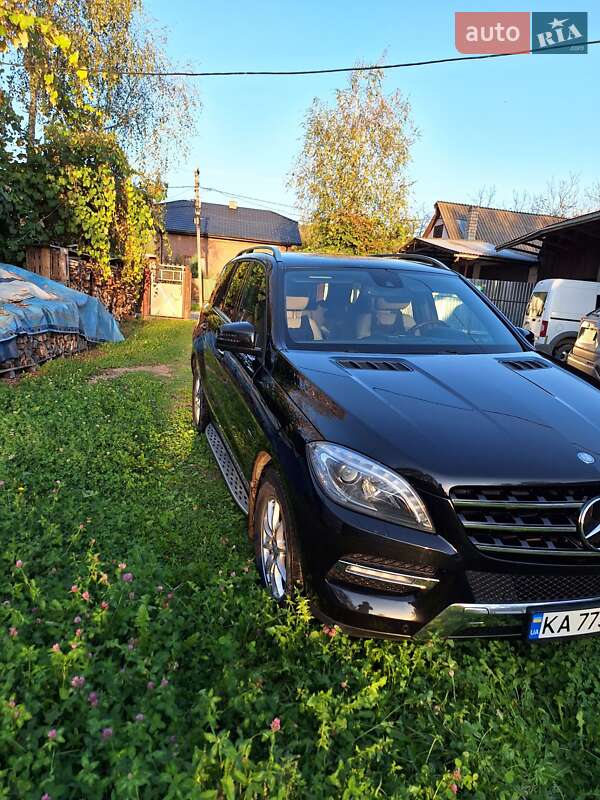 Внедорожник / Кроссовер Mercedes-Benz M-Class 2012 в Рахове