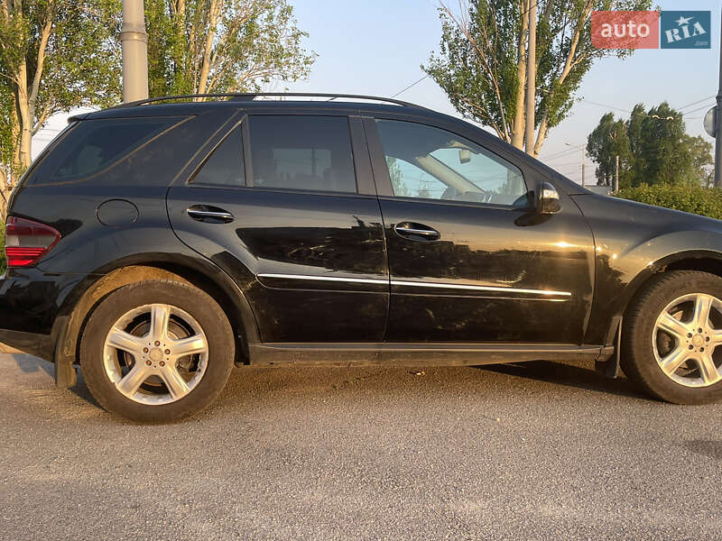 Внедорожник / Кроссовер Mercedes-Benz M-Class 2008 в Днепре