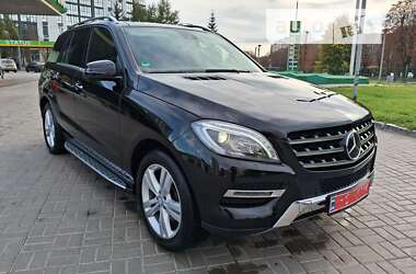 Позашляховик / Кросовер Mercedes-Benz M-Class 2015 в Луцьку