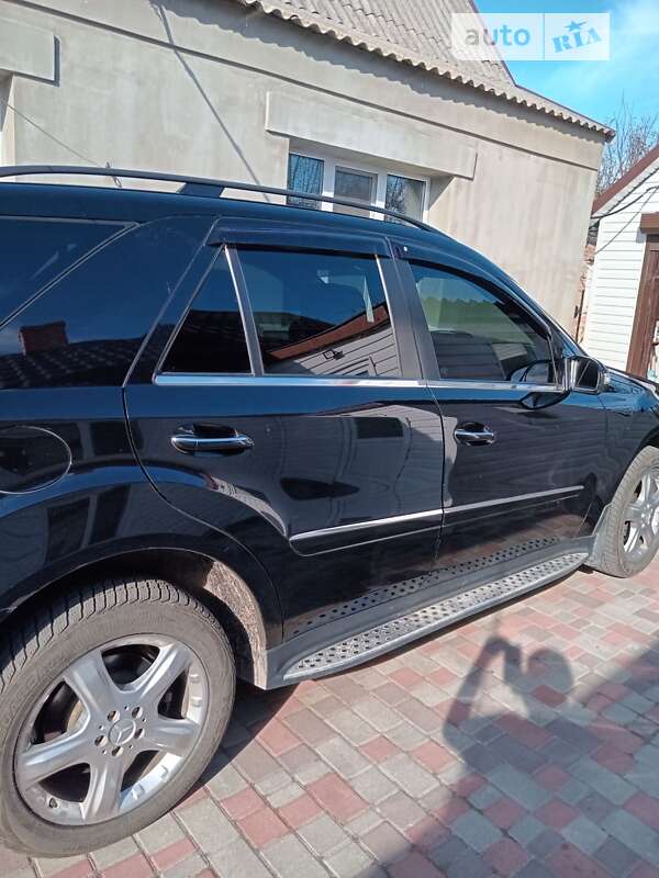 Внедорожник / Кроссовер Mercedes-Benz M-Class 2007 в Новоукраинке