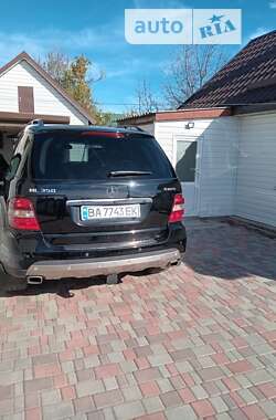 Внедорожник / Кроссовер Mercedes-Benz M-Class 2007 в 