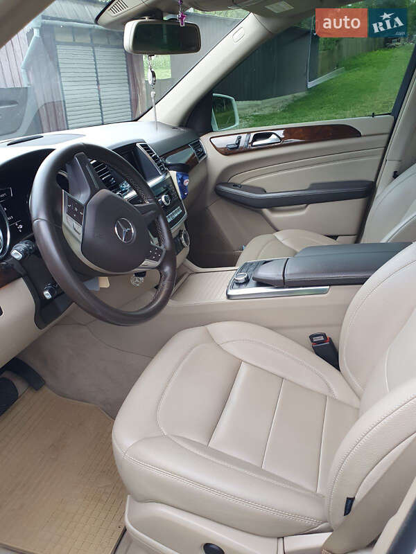 Позашляховик / Кросовер Mercedes-Benz M-Class 2012 в Сторожинці