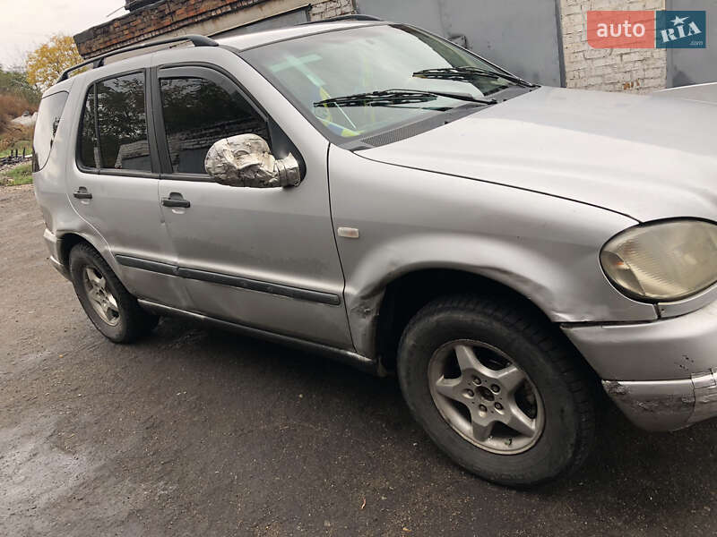 Внедорожник / Кроссовер Mercedes-Benz M-Class 1999 в Запорожье