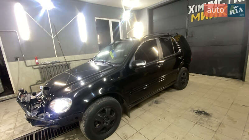 Позашляховик / Кросовер Mercedes-Benz M-Class 2002 в Луцьку