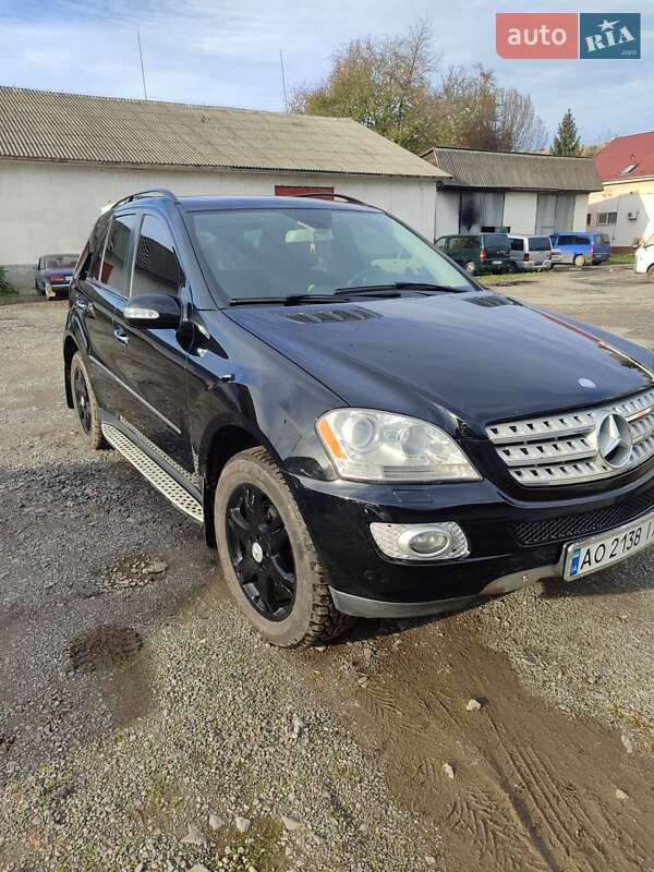 Внедорожник / Кроссовер Mercedes-Benz M-Class 2007 в Ужгороде