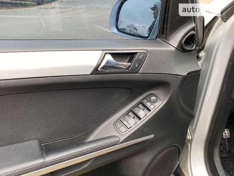 Внедорожник / Кроссовер Mercedes-Benz M-Class 2005 в Одессе фото 20 Внедорожник / Кроссовер Mercedes-Benz M-Class 2005 в Одессе