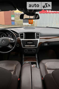 Внедорожник / Кроссовер Mercedes-Benz M-Class 2014 в Черновцах