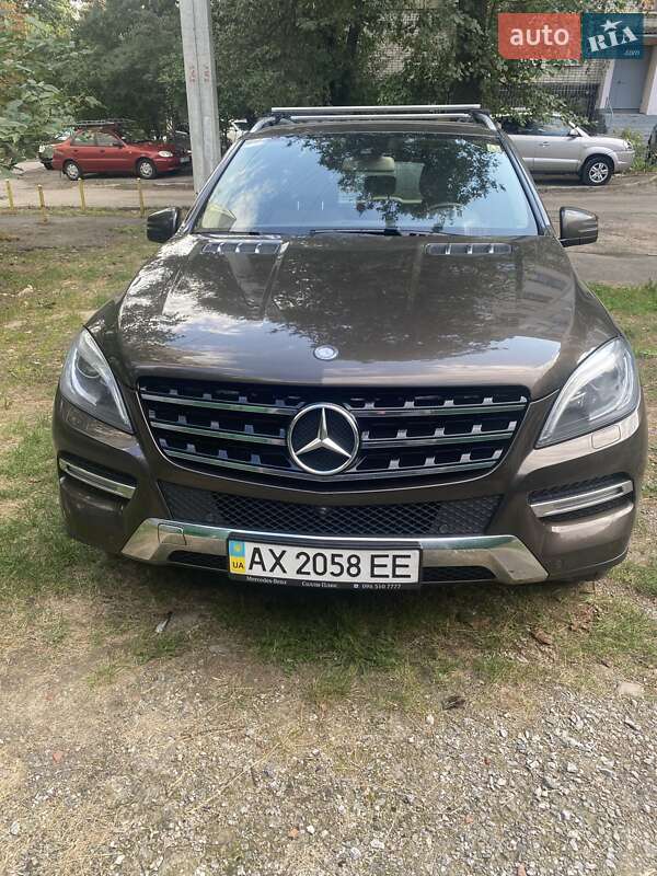 Внедорожник / Кроссовер Mercedes-Benz M-Class 2014 в 