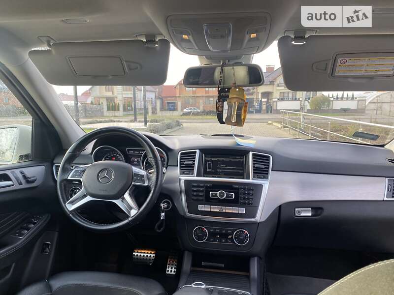 Внедорожник / Кроссовер Mercedes-Benz M-Class 2013 в Виноградове