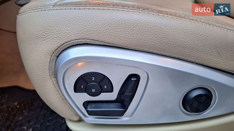 Внедорожник / Кроссовер Mercedes-Benz M-Class 2010 в Черновцах