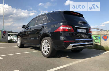 Внедорожник / Кроссовер Mercedes-Benz M-Class 2012 в Киеве