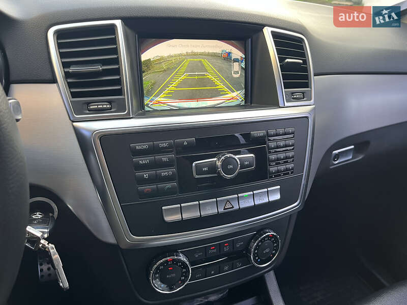 Внедорожник / Кроссовер Mercedes-Benz M-Class 2012 в Иршаве