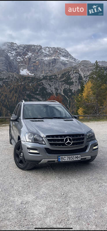 Внедорожник / Кроссовер Mercedes-Benz M-Class 2011 в Бродах