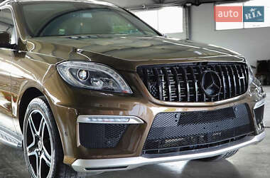 Внедорожник / Кроссовер Mercedes-Benz M-Class 2013 в Новоселице