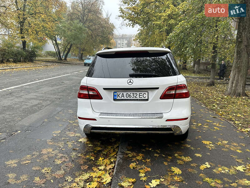 Внедорожник / Кроссовер Mercedes-Benz M-Class 2014 в Киеве