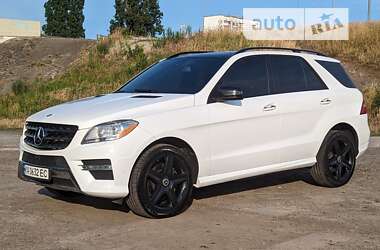 Внедорожник / Кроссовер Mercedes-Benz M-Class 2014 в Киеве