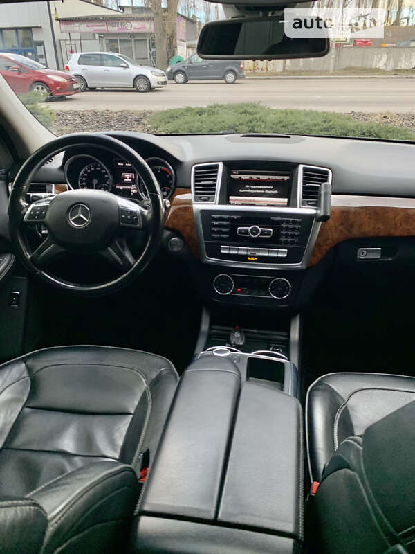 Внедорожник / Кроссовер Mercedes-Benz M-Class 2013 в Киеве фото 23 Внедорожник / Кроссовер Mercedes-Benz M-Class 2013 в Киеве