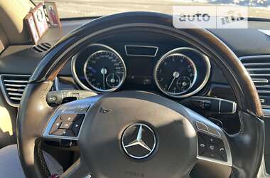 Позашляховик / Кросовер Mercedes-Benz M-Class 2012 в Броварах