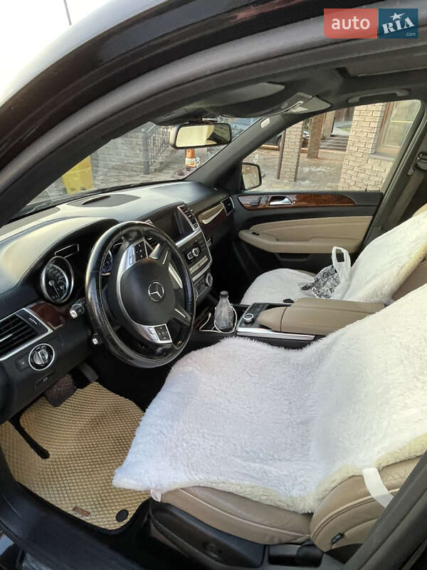 Внедорожник / Кроссовер Mercedes-Benz M-Class 2013 в Сторожинце