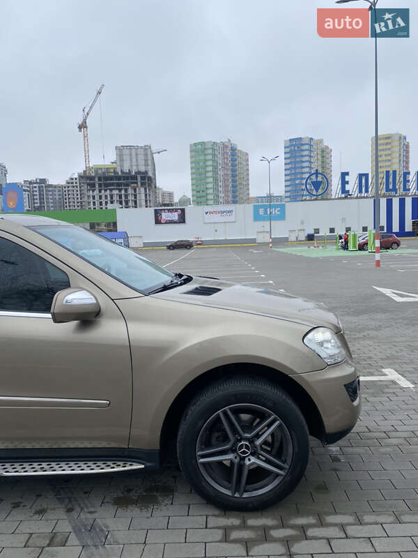 Позашляховик / Кросовер Mercedes-Benz M-Class 2009 в Одесі