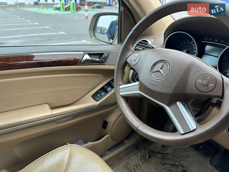 Позашляховик / Кросовер Mercedes-Benz M-Class 2009 в Одесі